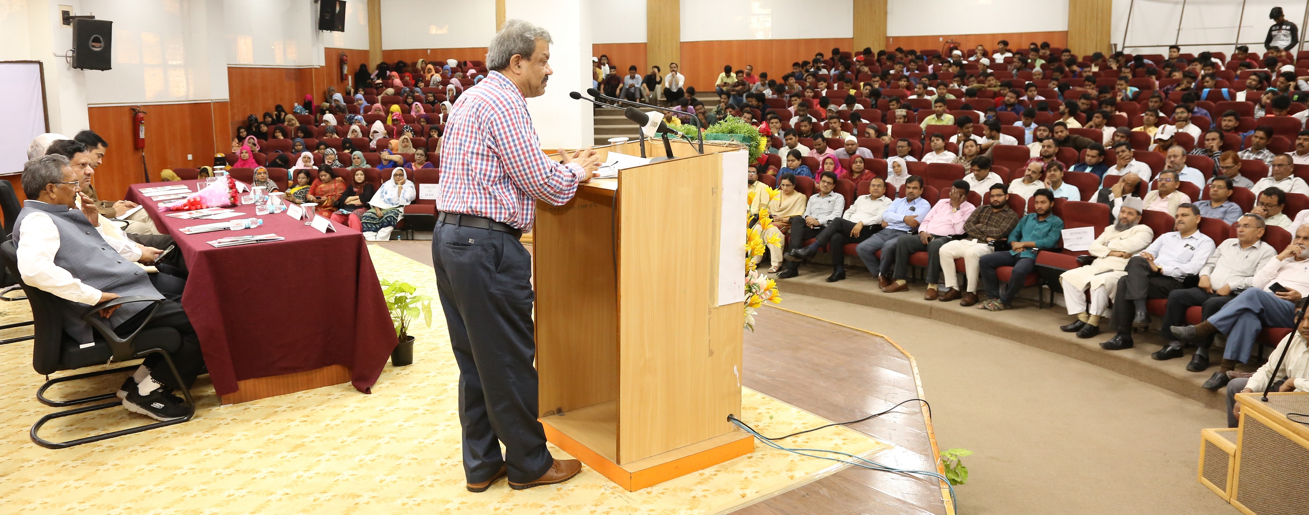Prof Qaisar: Prof. Rizwan Qaiser delivering Azad Memorial lecture. 