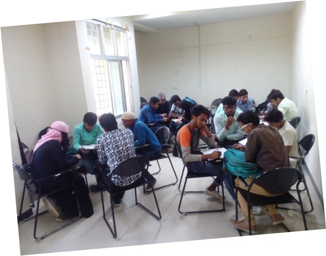 English Lab Photos: Polytechnic Bengaluru