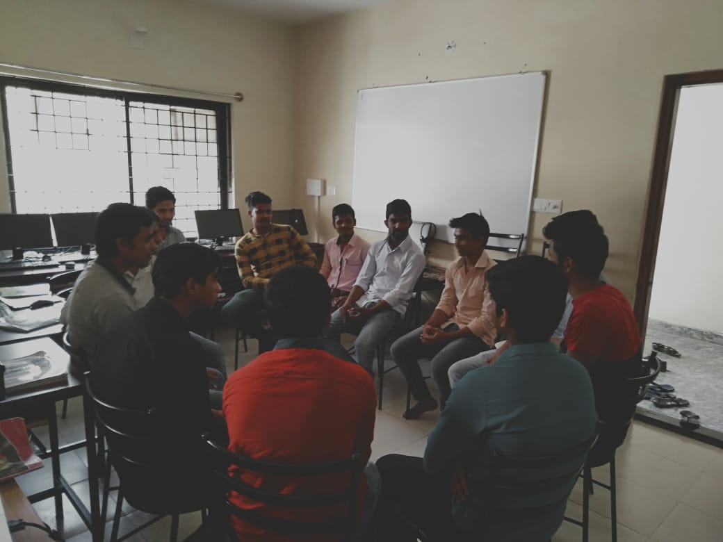 English Lab Photos: Polytechnic Bengaluru