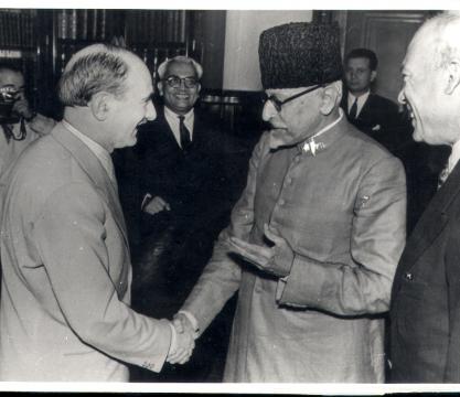 Azad with the British ambassador in 1952