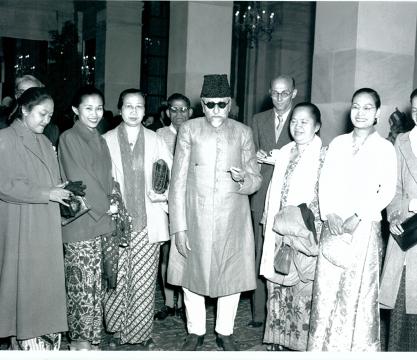 Maulana Abul Kalam Azad, Minister for Education, Govt. of India, gave on “At Home” at the Rashtrapati Bhavan, New Delhi on December 29, 1952, in honour of the delegates to the Seminar on the “statue of women in South As a” organized by the UNIESCO and the Asian Relation Organization. Social scientists from six south Asian countries met for the Seminar, which extended for six days. Delegates from Burma, Thailand and Indonesia with Maulana Abul Kalam Azad during the “At Home”