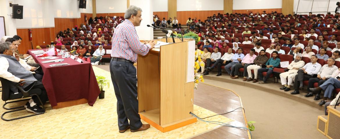 Prof Qaisar: Prof. Rizwan Qaiser delivering Azad Memorial lecture. 