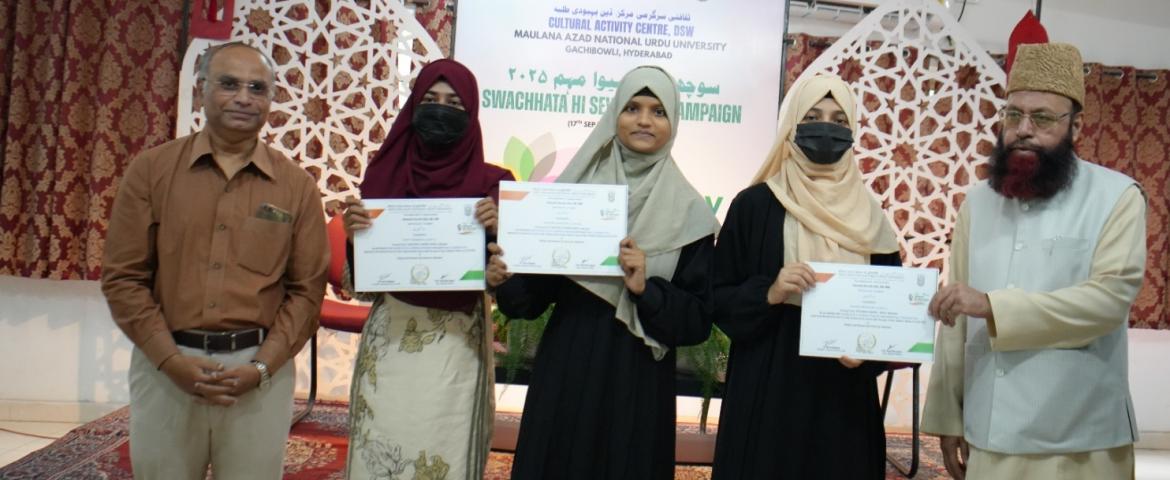 Swachhata Hi Seva Campaign concludes at MANUU  Film "Gandhi" Screened on the occasion of Gandhi Jayanti   Hyderabad:   The Cultural Activity Centre, Dean Student’s Welfare (DSW), Maulana Azad National Urdu University (MANUU), organized a Prize Distribution Ceremony for the competitions held from 17th September to 2nd October 2025under the Swachhata Hi Seva 2025 Campaign, an initiative of the Ministry of Education in line with the Swachh Bharat Mission.     The Chief Guest, Prof. Syed Alim Ashraf Jaisi, Dean
