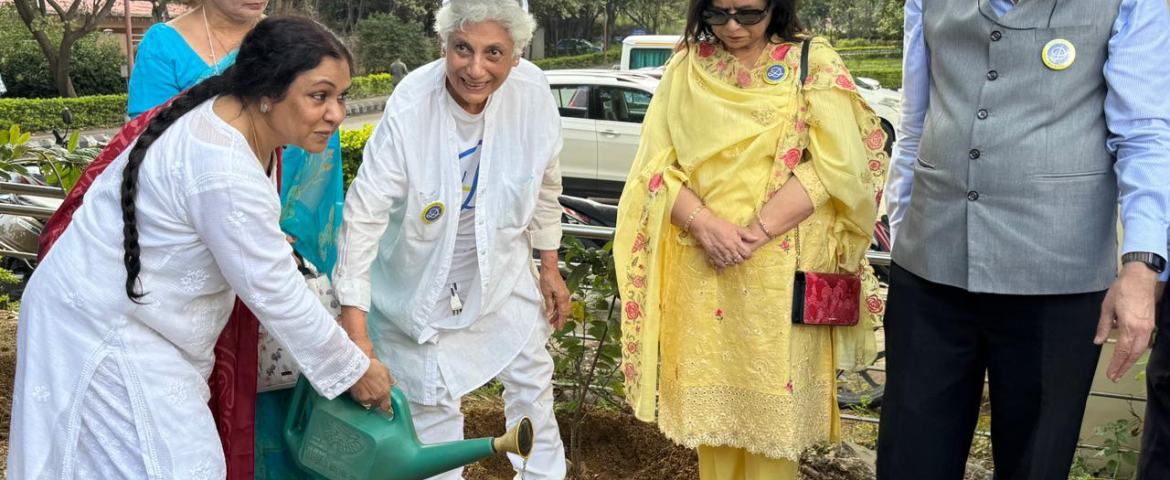 MANUU hosts DOBARA– A Day of Connection and Compassion”  Hyderabad:     The Department of English at Maulana Azad National Urdu University (MANUU) today organized a community outreach programme “MANUU Ke Saath DOBARA” in collaboration with an NGO "DOBARA". The event brings together senior citizens from the DOBARA organization for a day of care, engagement, and compassion at campus. DOBARA is a senior well-being network based in Hyderabad focusing on social, mental, physical support for all aspects of ageing