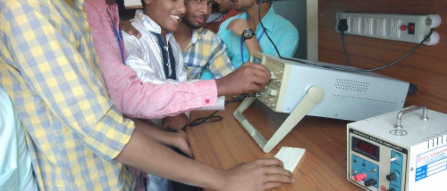 Electronics Communication Engg Lab Photos: Polytechnic Bengaluru